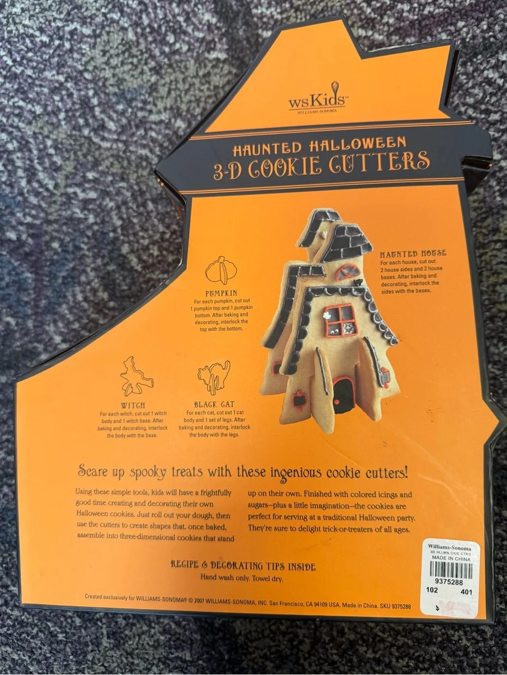 Williams Sonoma Kids Halloween cookie cutters